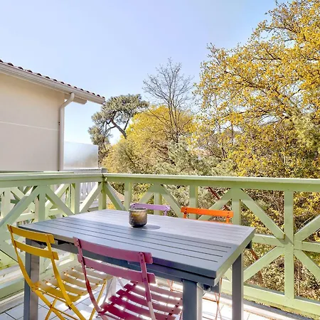 Arcachon: T2 Residentiel Pres Plage, 2 Balcons Apartament