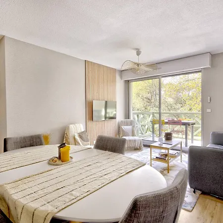 Arcachon: T2 Residentiel Pres Plage, 2 Balcons - Fr-1-433-137 Arcachon